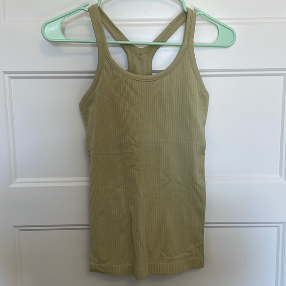 Lululemon Eb to Street Tank, size 4, honey dew color - Picture 1 of 3